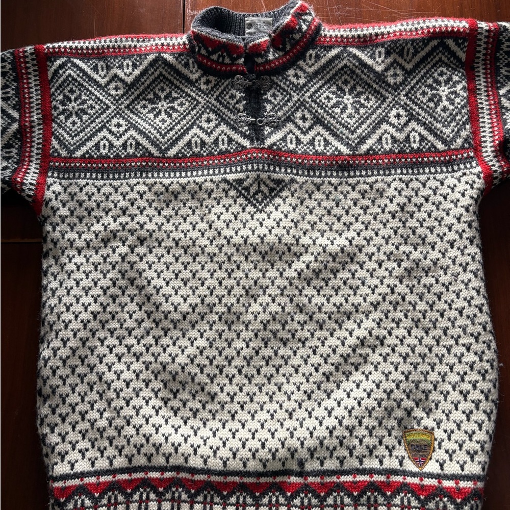 Vintage Dale of Norway wind stopper sweater